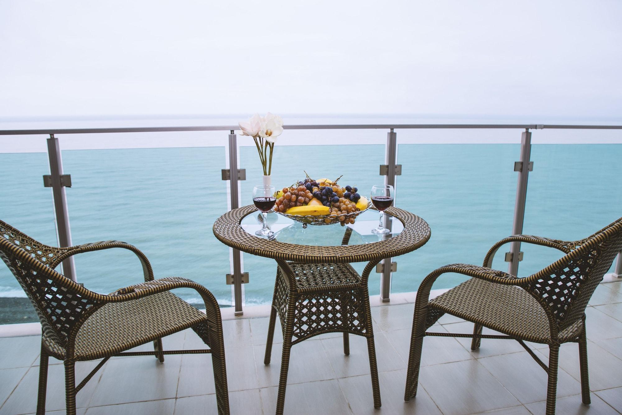 Aqua Batumi Hotel & Apartments Εξωτερικό φωτογραφία