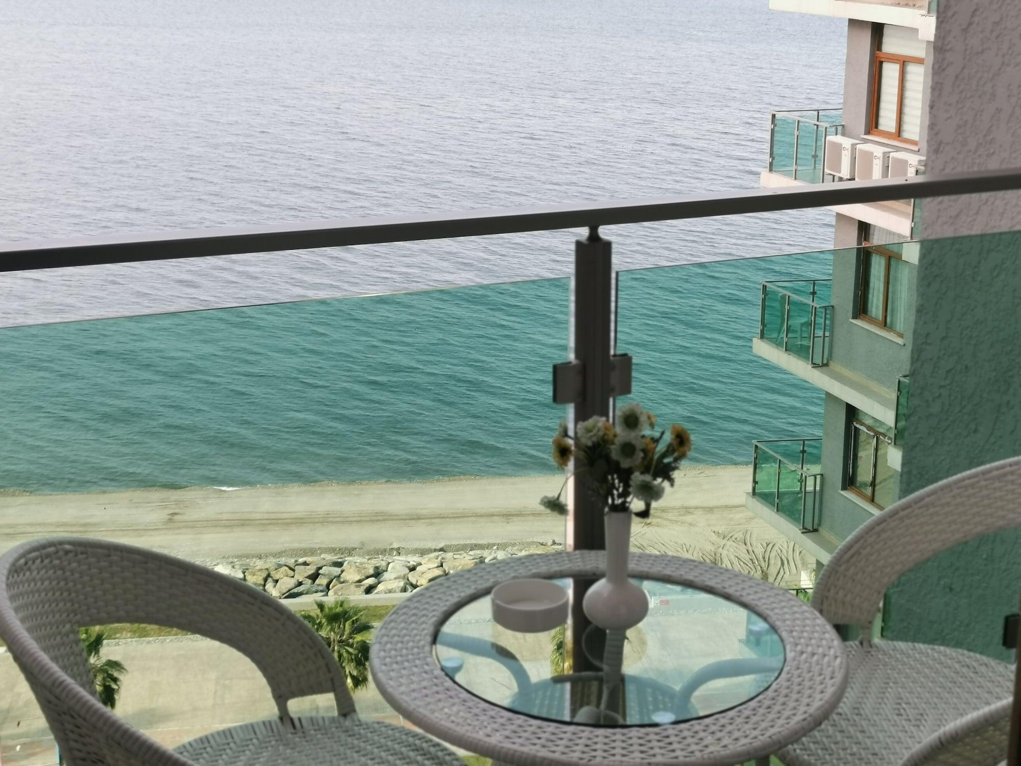 Aqua Batumi Hotel & Apartments Εξωτερικό φωτογραφία