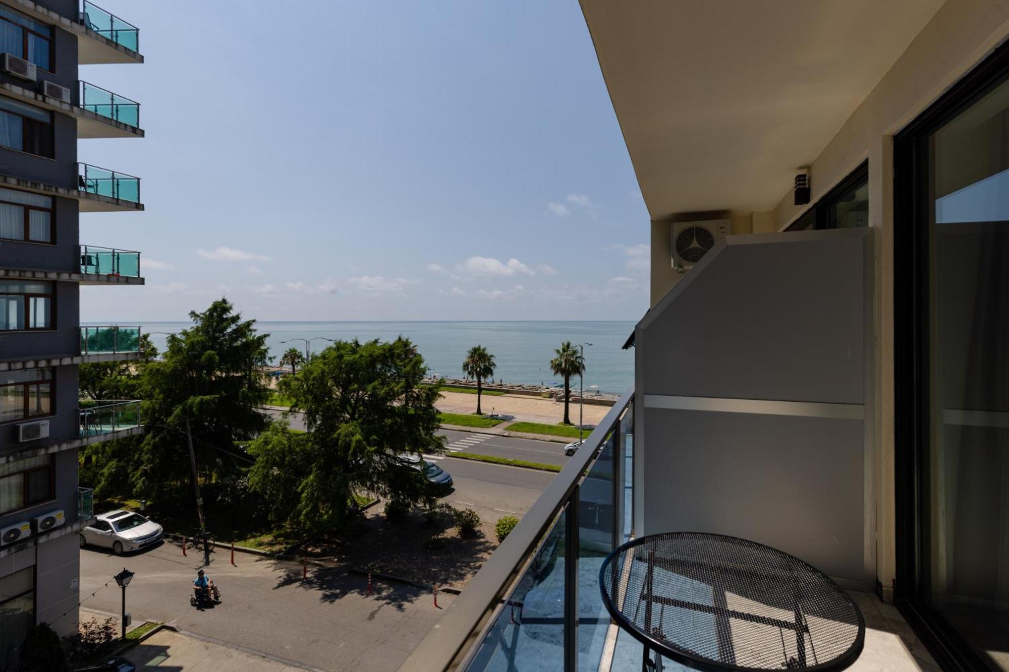 Aqua Batumi Hotel & Apartments Εξωτερικό φωτογραφία