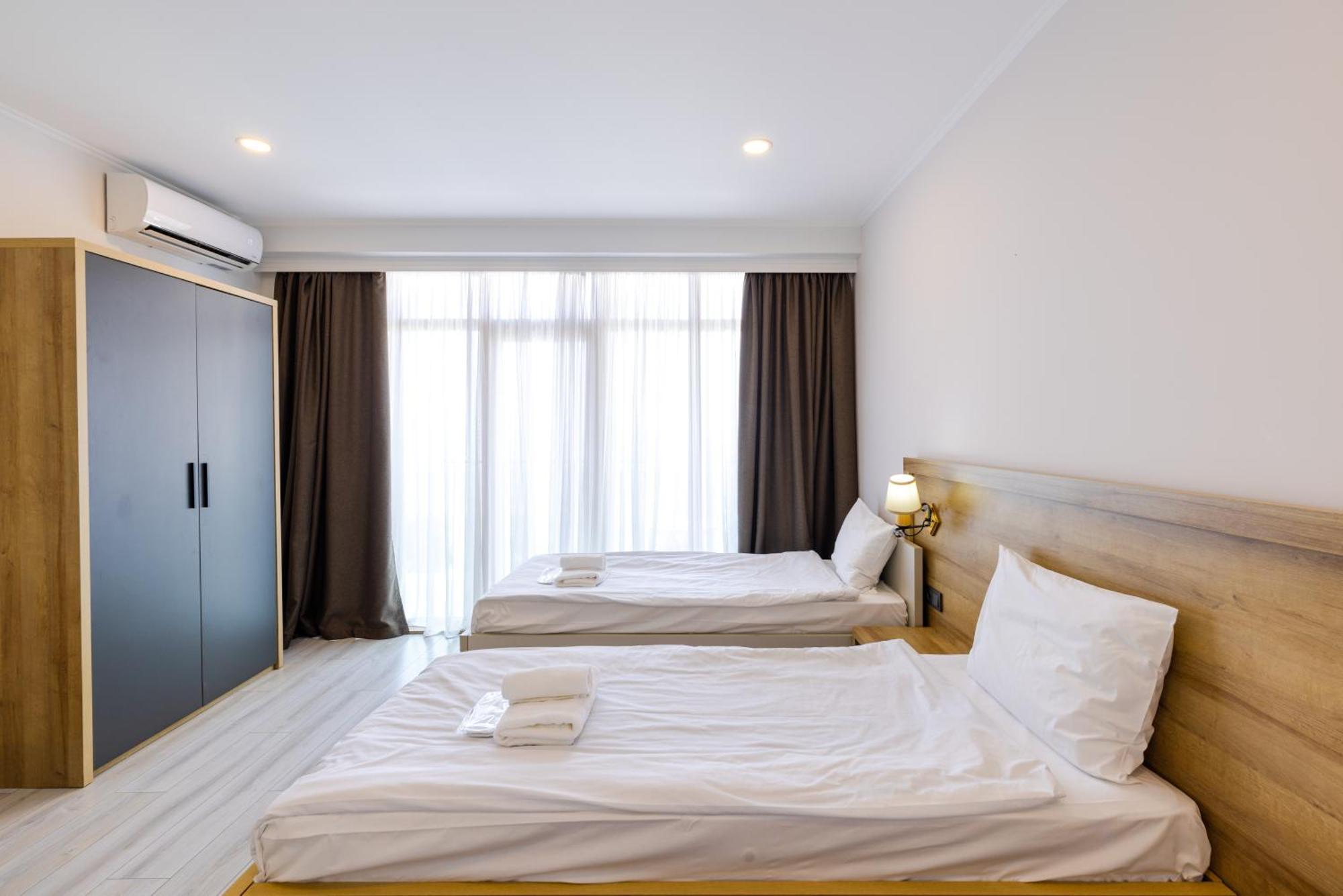 Aqua Batumi Hotel & Apartments Εξωτερικό φωτογραφία