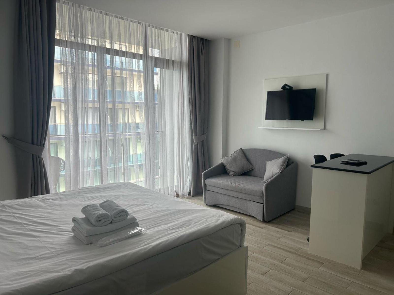 Aqua Batumi Hotel & Apartments Εξωτερικό φωτογραφία